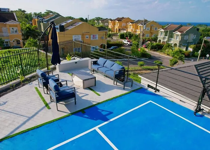 Eco-luxe Ocean View Villa, Gated With Pickleball & Pool For 10 Villa