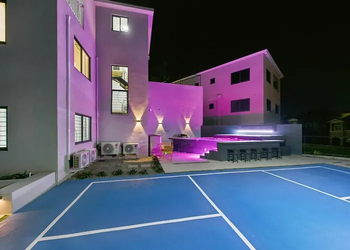 Eco-luxe Ocean View Villa, Gated With Pickleball & Pool For 10 Runaway Bay