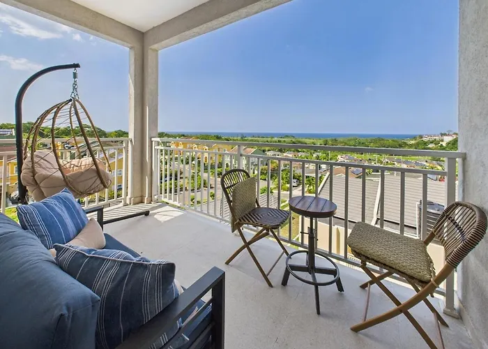 Villa Eco-luxe Ocean View Villa, Gated With Pickleball & Pool For 10 *