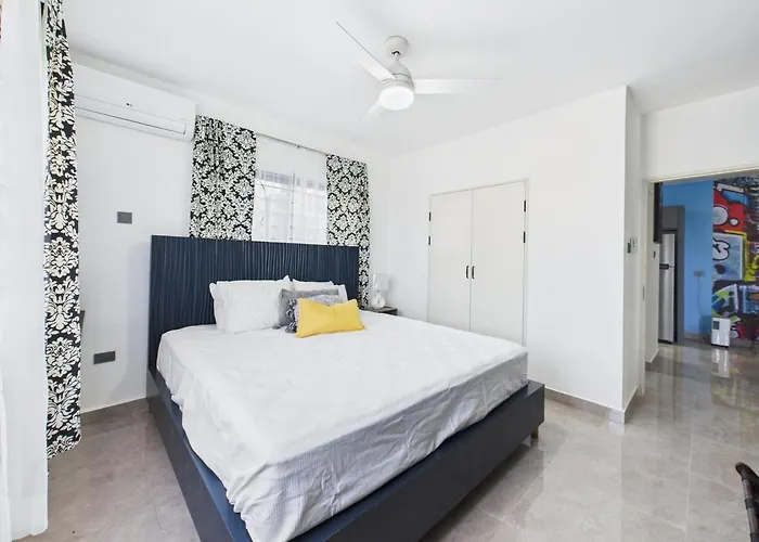 Villa Eco-luxe Ocean View Villa, Gated With Pickleball & Pool For 10 *