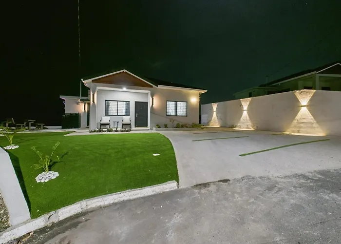 Eco-luxe Ocean View Villa, Gated With Pickleball & Pool For 10