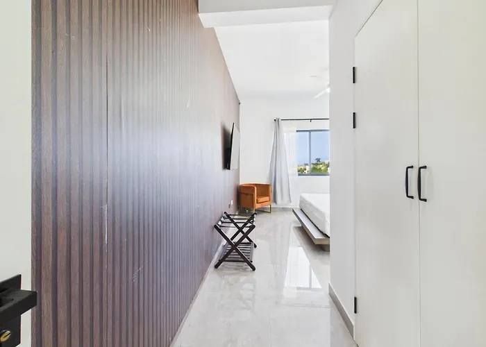 Eco-luxe Ocean View Villa, Gated With Pickleball & Pool For 10 Villa *