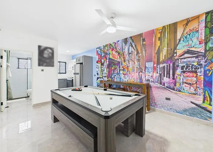 Eco-luxe Ocean View Villa, Gated With Pickleball & Pool For 10 Runaway Bay