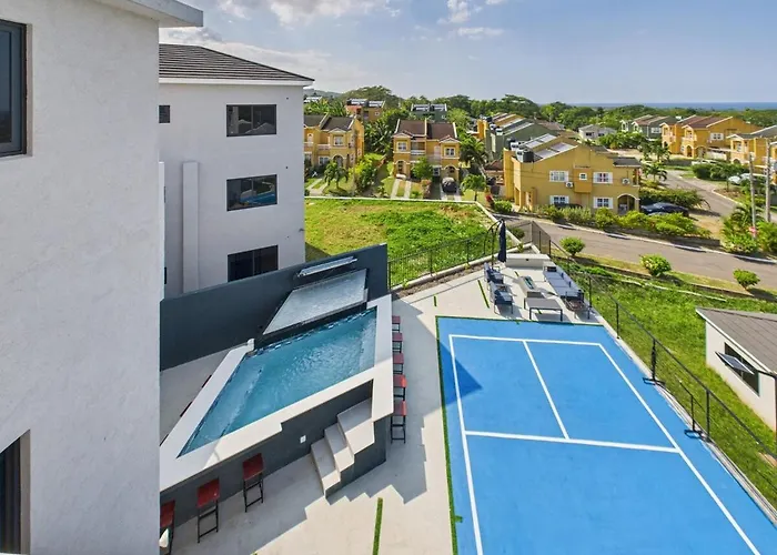 Villa Eco-luxe Ocean View Villa, Gated With Pickleball & Pool For 10 Runaway Bay