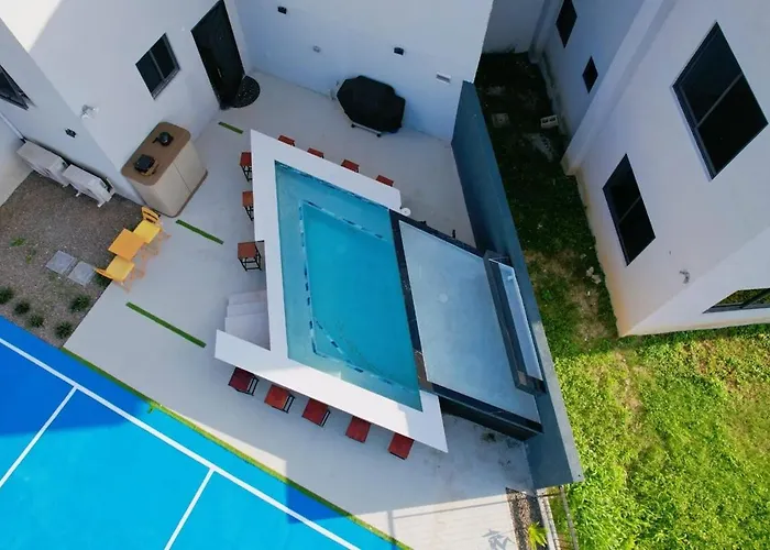 Eco-luxe Ocean View Villa, Gated With Pickleball & Pool For 10 * Runaway Bay