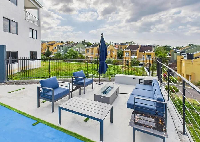 Villa Eco-luxe Ocean View Villa, Gated With Pickleball & Pool For 10 Runaway Bay