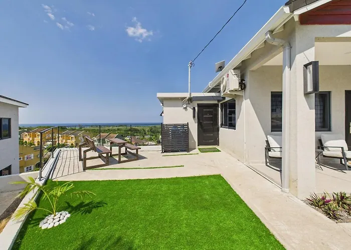 Villa Eco-luxe Ocean View Villa, Gated With Pickleball & Pool For 10