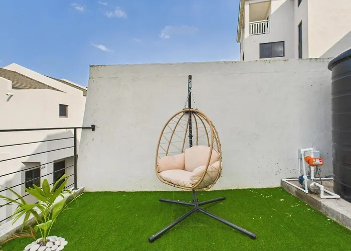 Eco-luxe Ocean View Villa, Gated With Pickleball & Pool For 10 *