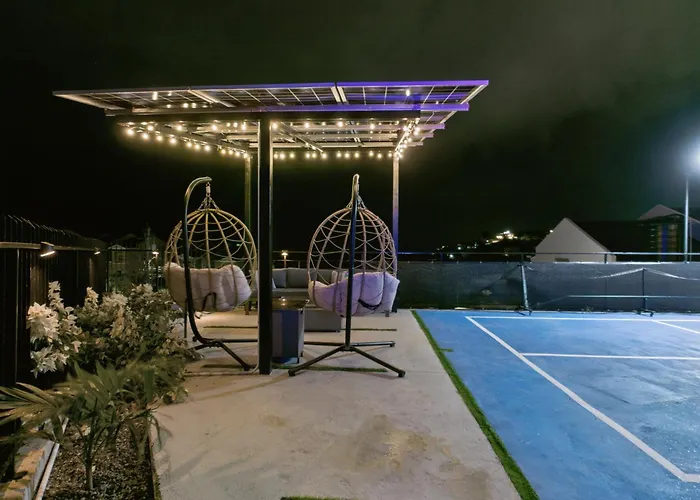Eco-luxe Ocean View Villa, Gated With Pickleball & Pool For 10 *
